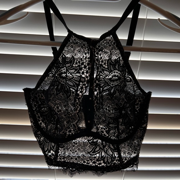 Victoria's Secret sheer lace halter bra, black w/ nude mesh lining, sz M, NWOT - Picture 6 of 6